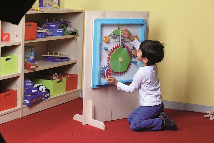 Stěnový prvek – kolový mechanismus “Auto”