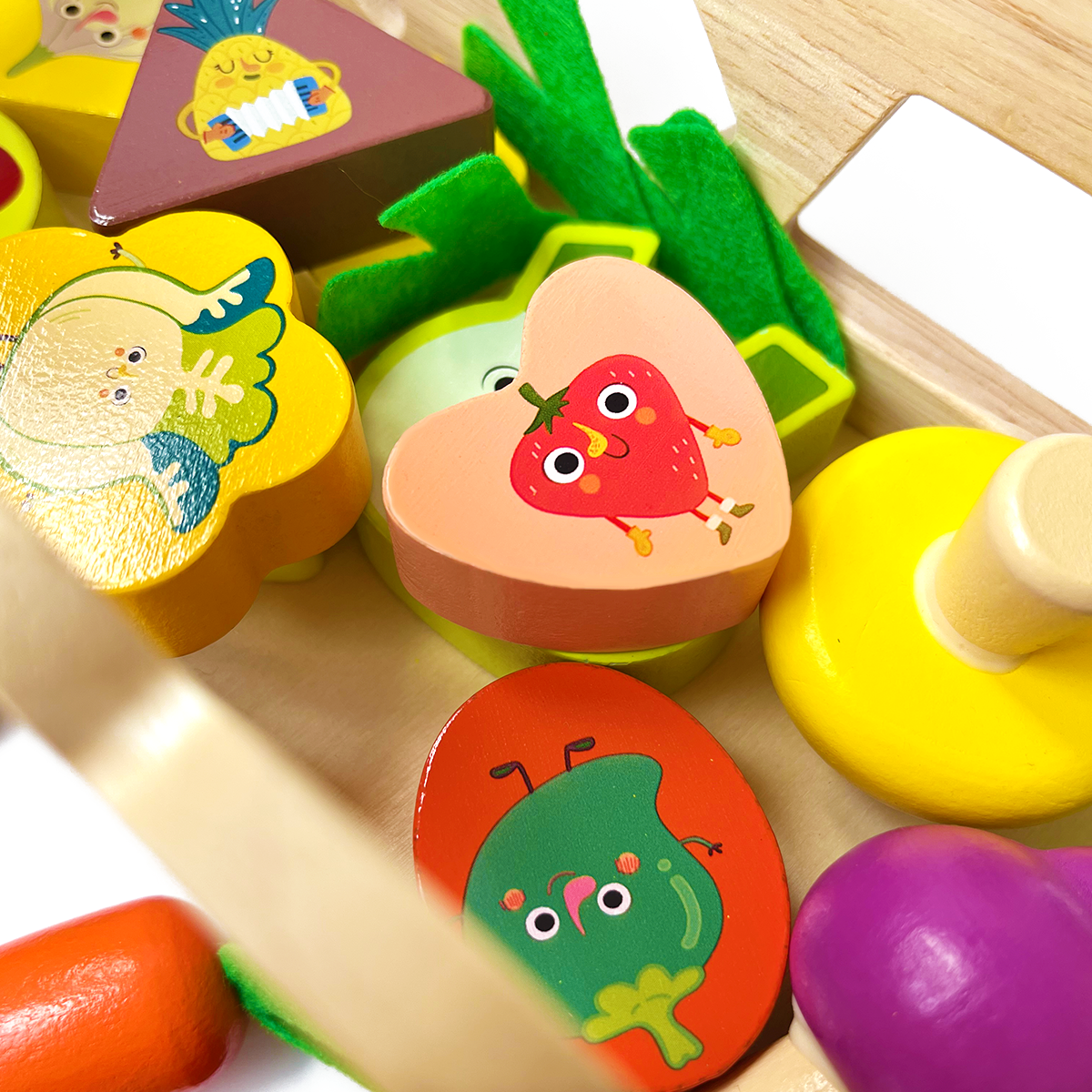 Dřevěná vkládačka, vozíček