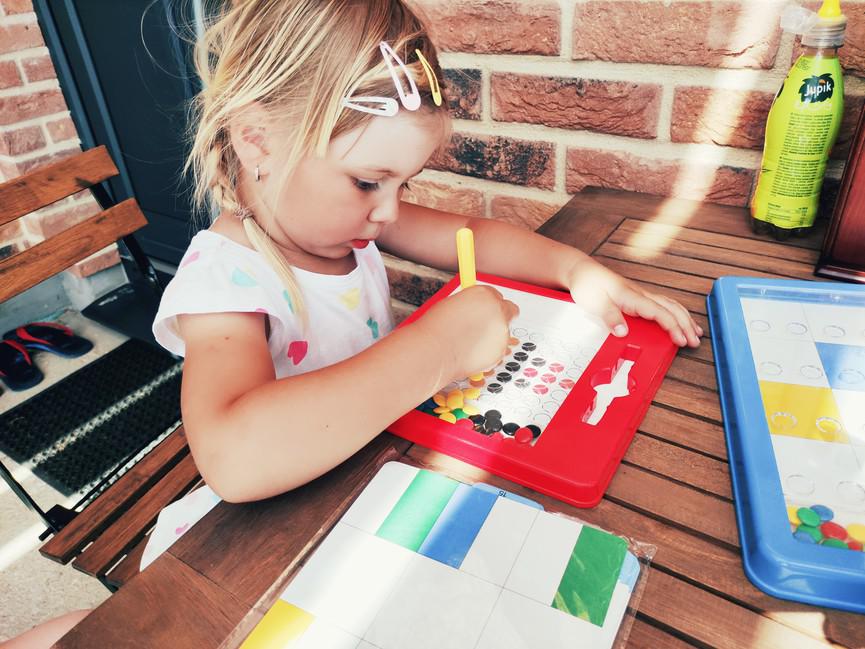 Magnetická podložka MAGDOTS - Lerni.cz