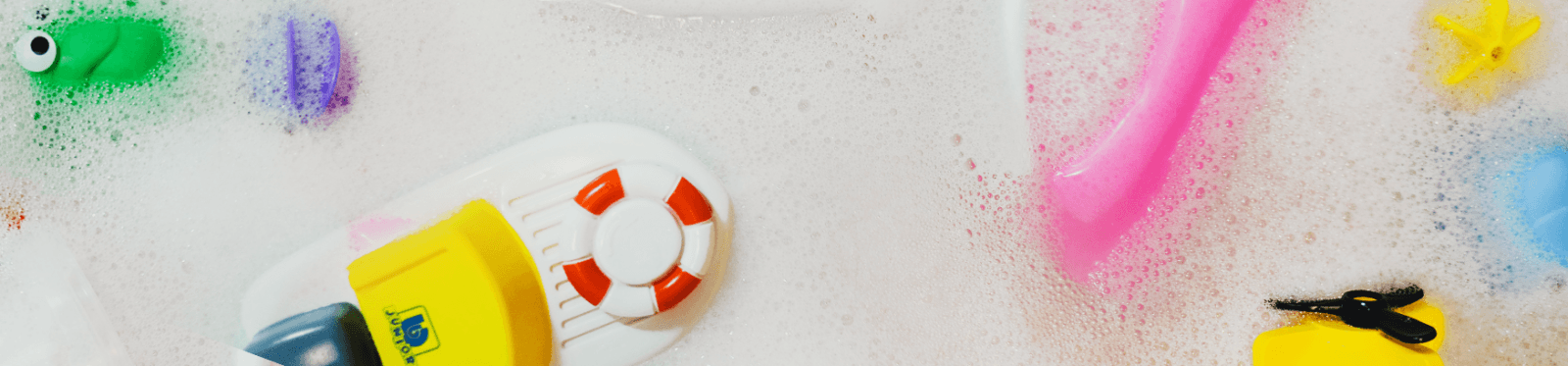 Hračky do vany: Jak pečovat o hračky, aby nepoškozovaly zdraví dětí?