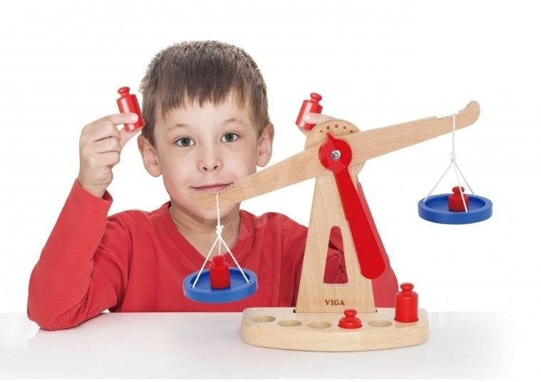 Dřevěná váha
