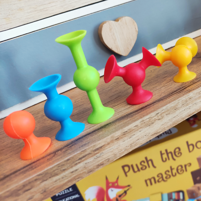 Rozbaleno : Přísavková stavebnice Zvířátka 96 kusů